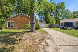 Building Photo - 901 Vincent Ct