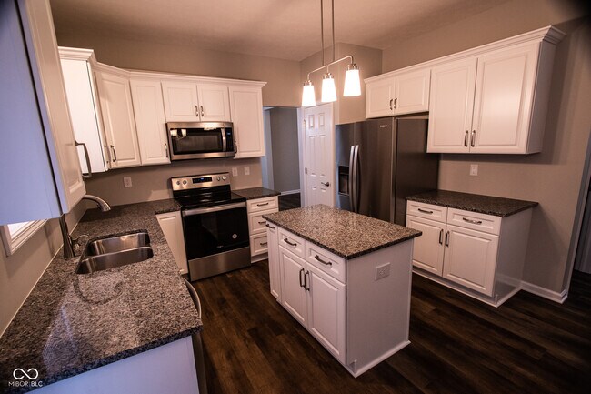 Foto del edificio - 10813 Putnam Pl