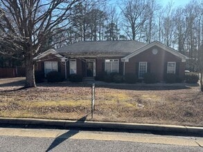 Building Photo - 9146 Garrett Lake Dr