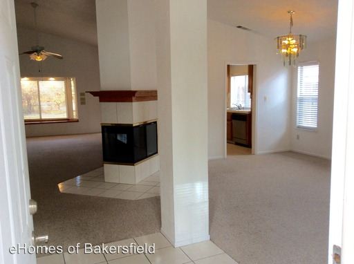 Building Photo - 10316 Walnut Creek Ct
