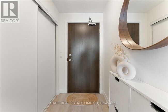 Photo du bâtiment - 630 Greenwood Ave