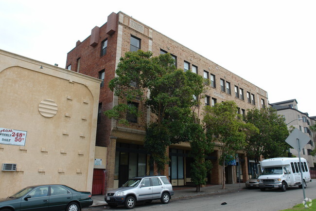 Building Photo - Lakemont Apartments
