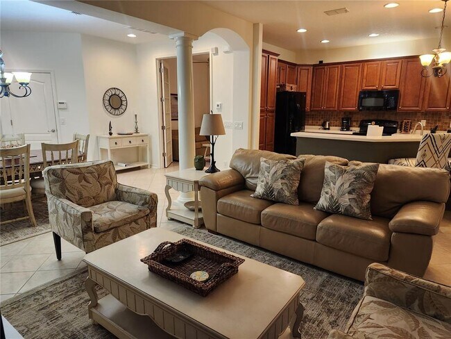 Foto del edificio - 8119 Villa Grande Ct