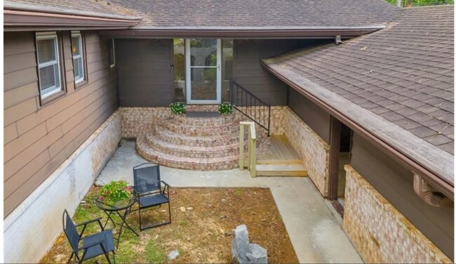 Building Photo - 3102 Claiborne Dr NW