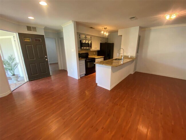 Foto del edificio - 10616 Mellow Ln