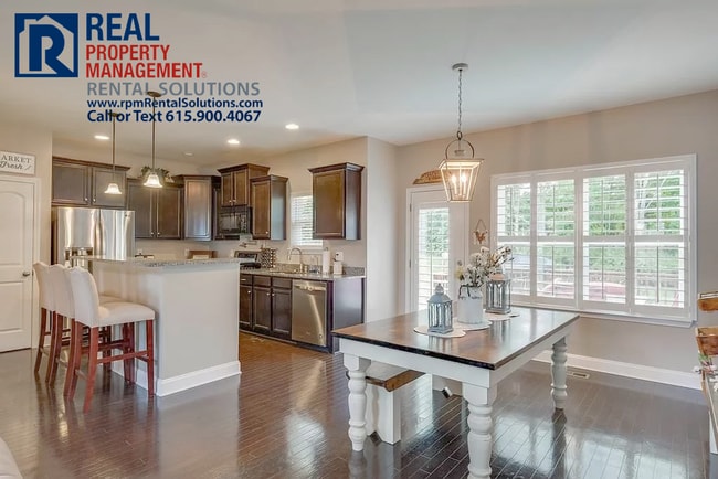 Building Photo - Amazing brick home in Smyrna on a Cul-de-s...