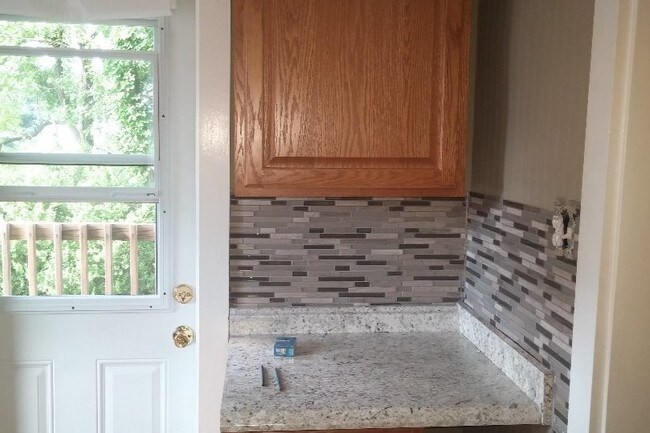Kitchen - 1275 Martha St