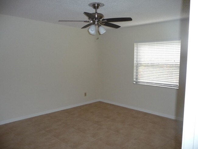 Foto del edificio - 1200 SE Parkview Place 5