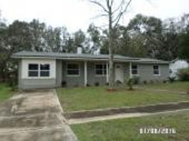 Building Photo - 3 br, 2 bath House - 6818 Medellin Ct