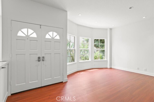 Foto del edificio - 24276 Briones Dr