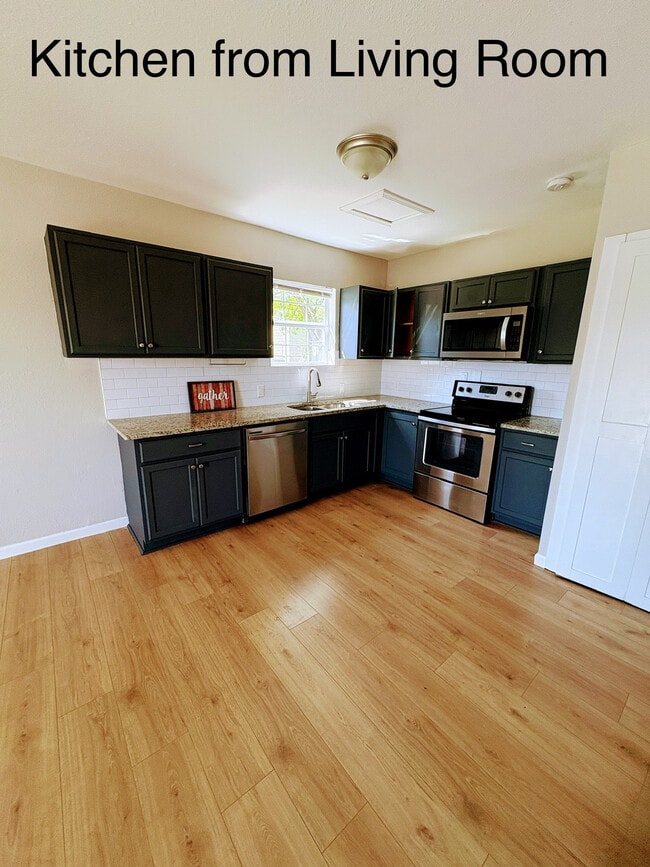 Foto del edificio - Room in House on Rounds St