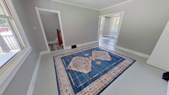 Building Photo - Duplex