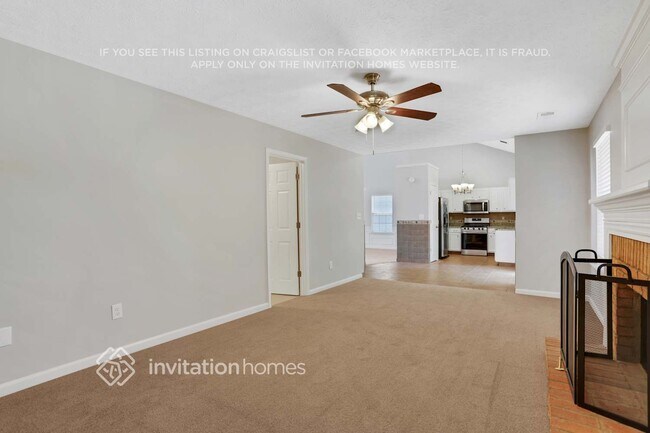 Foto del edificio - 1700 Chanson Pl NE