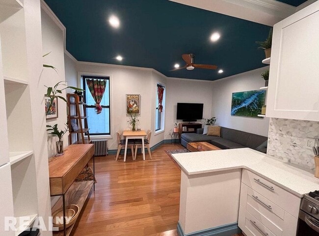 Foto del edificio - 283 E 4th St
