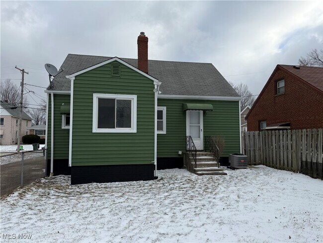 Foto del edificio - 920 E 218th St