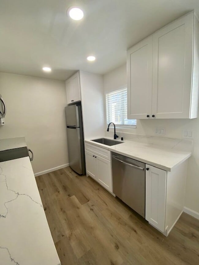 Building Photo - 3975 Arizona St