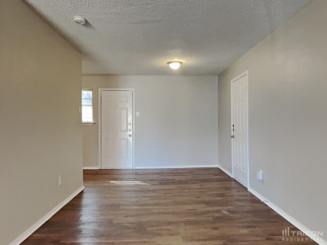 Building Photo - 4443 Greenland Dr