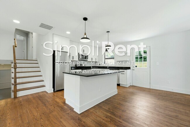 Foto del edificio - 3685 Glen Falls Dr
