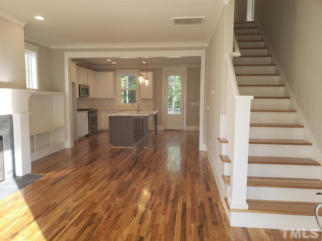 Building Photo - 159 Larkin Ln
