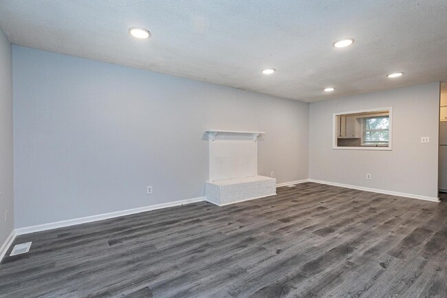 Foto del edificio - 121 Noel Ann Ct