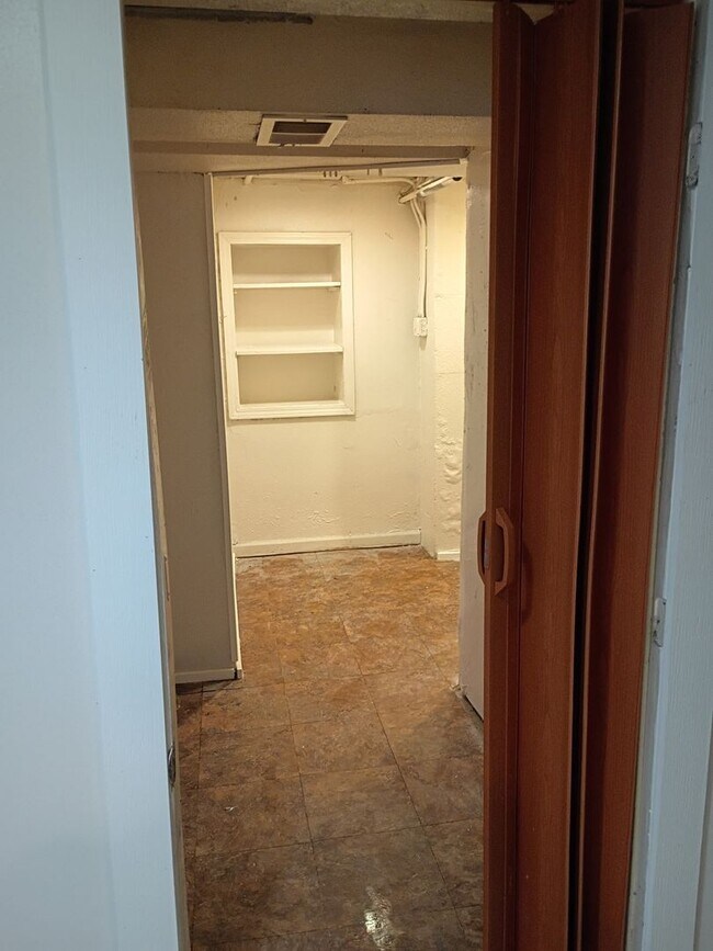 Foto del edificio - 7348 W Medford Ave