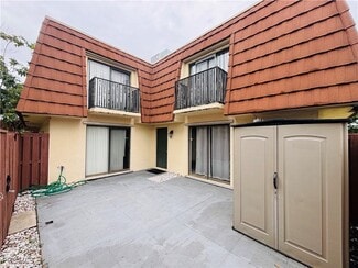Building Photo - 5201 Cedarbend Dr