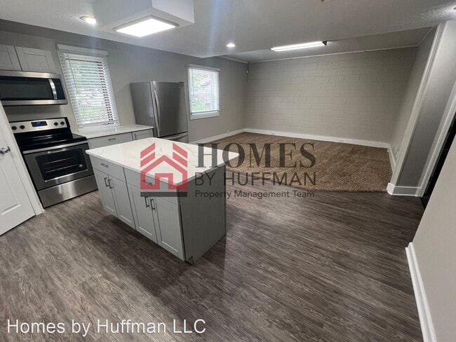Building Photo - 2 br, 1 bath House - 3811 Covert Ave Ste B