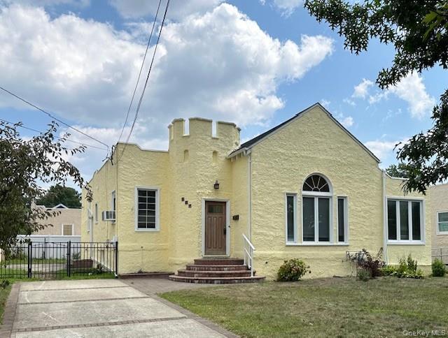 Primary Photo - 127 Fox Blvd