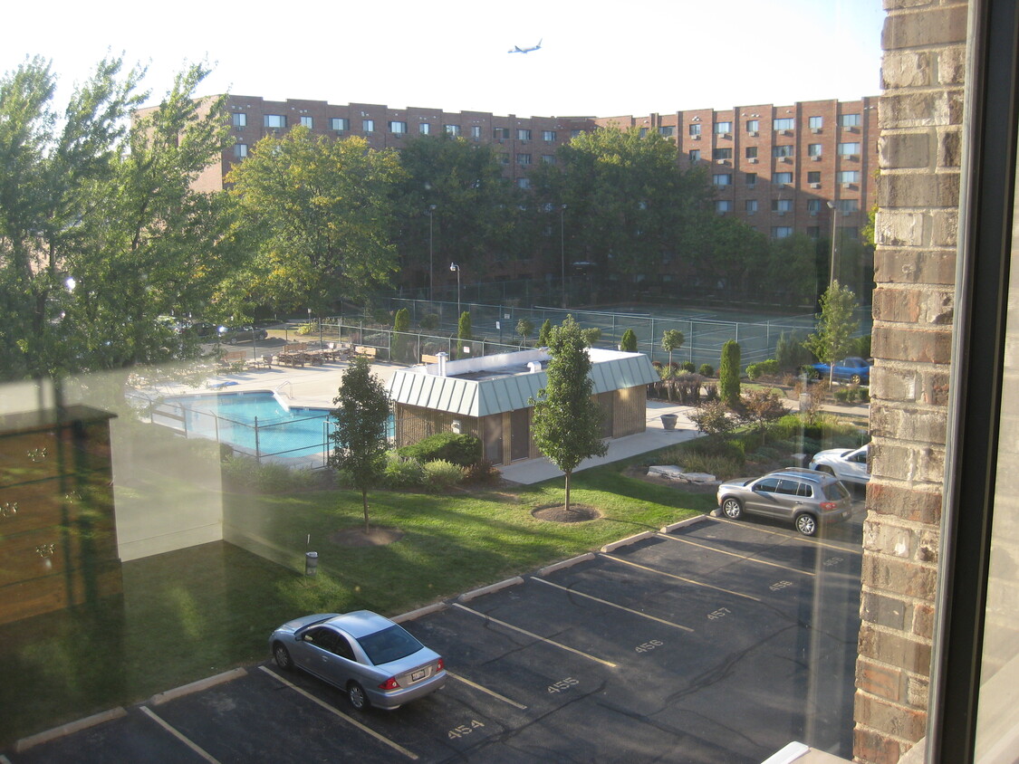 Primary Photo - 5306 N Cumberland Ave