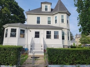 Building Photo - 130 Taylor St