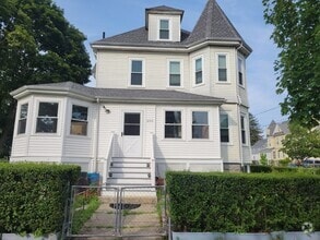 Building Photo - 130 Taylor St