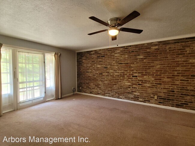 Building Photo - 2 br, 1 bath House - 960 Chatham Park Driv...