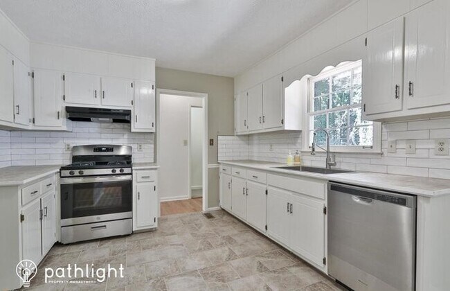 Building Photo - 385 Oak Street, Fayetteville, GA, 30215
