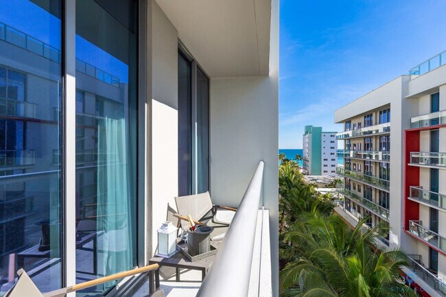 Foto del edificio - 777 N Ocean Dr