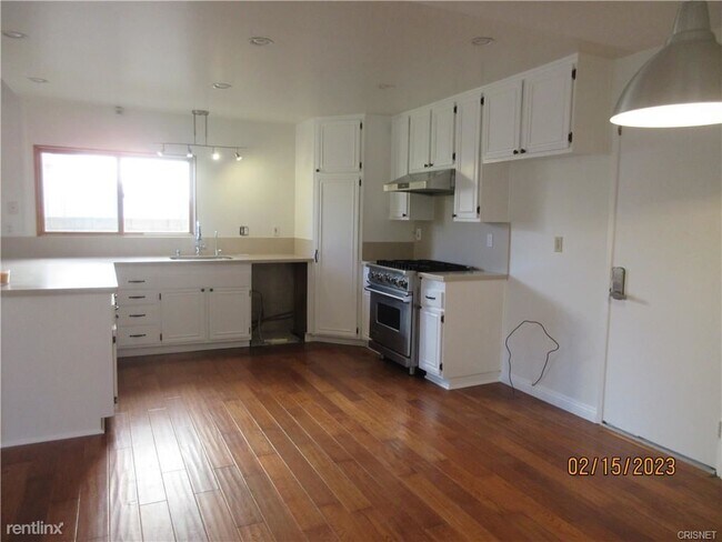 Foto del edificio - 3 br, 1.5 bath House - 18865 Brymer Ct