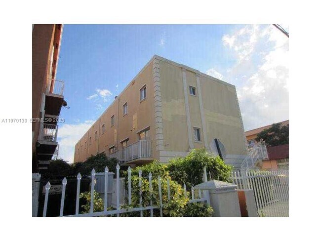 Foto del edificio - 928 SW 3rd St