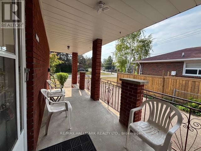 Building Photo - 37 GOODERHAM Dr