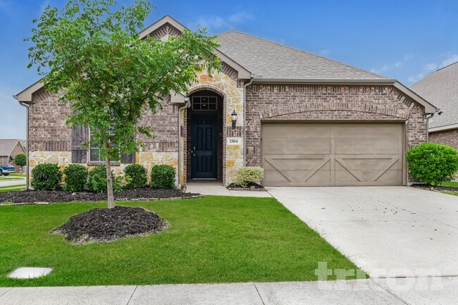 Building Photo - 1304 Meridian Dr