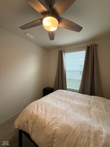 Building Photo - 4879 Larkspur Dr