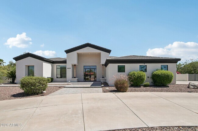 Foto del edificio - 8645 E Wood Dr