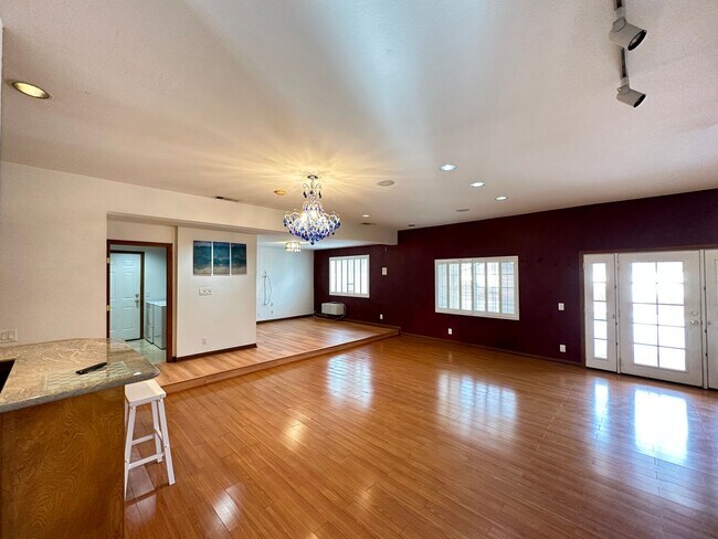 Foto del edificio - MCNEIL MANOR