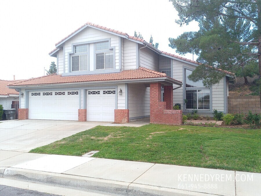 Foto principal - 4310 Portola Dr