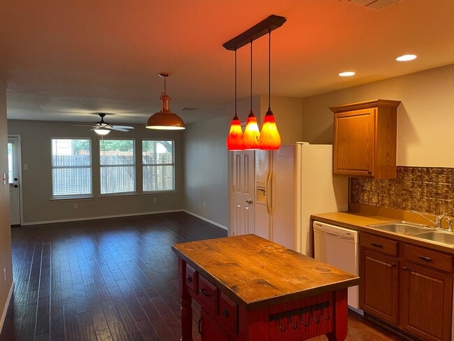 Building Photo - 2233 Southway