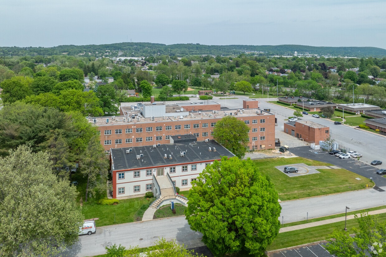 Aerial Photo - 325 S Belmont St