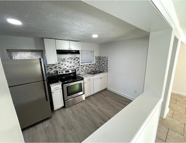 Foto del edificio - 18629 Amidon Ave