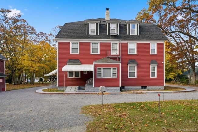 Foto del edificio - 221 Lake Ave S