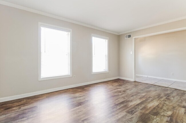 Foto del edificio - 5223 Braidwood Cove
