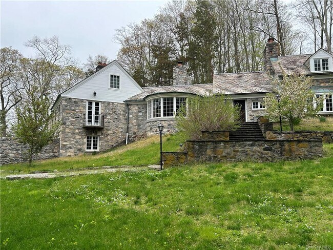 Foto del edificio - 309 Succabone Rd