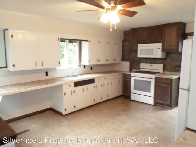 Building Photo - 2502 Brooklyn Dr