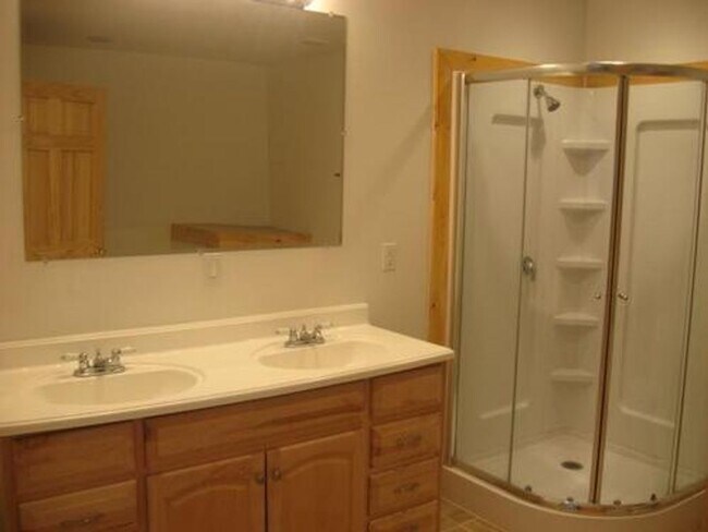 Foto del edificio - 855 Highlander Dr